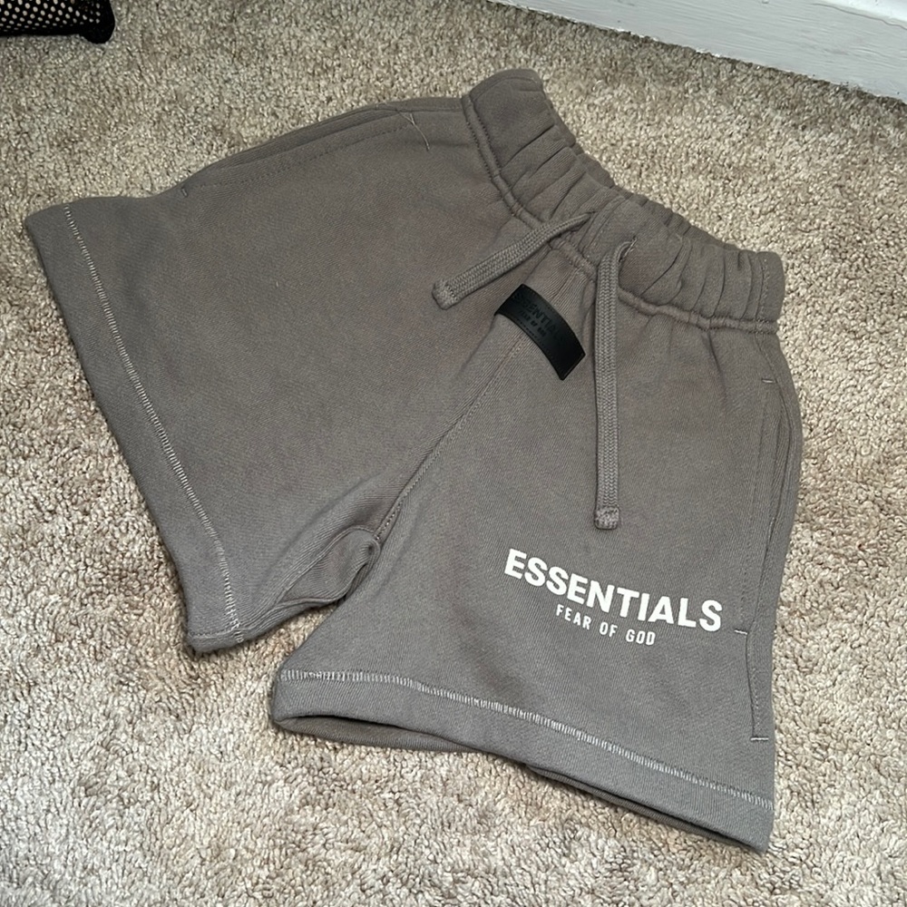 Essentials Shorts TD